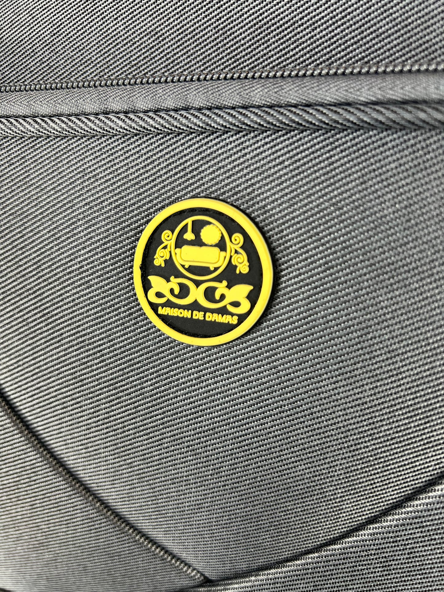 ✈️Maleta Resistente y Elegante – Viaja con Estilo y Seguridad - COLOR GRIS