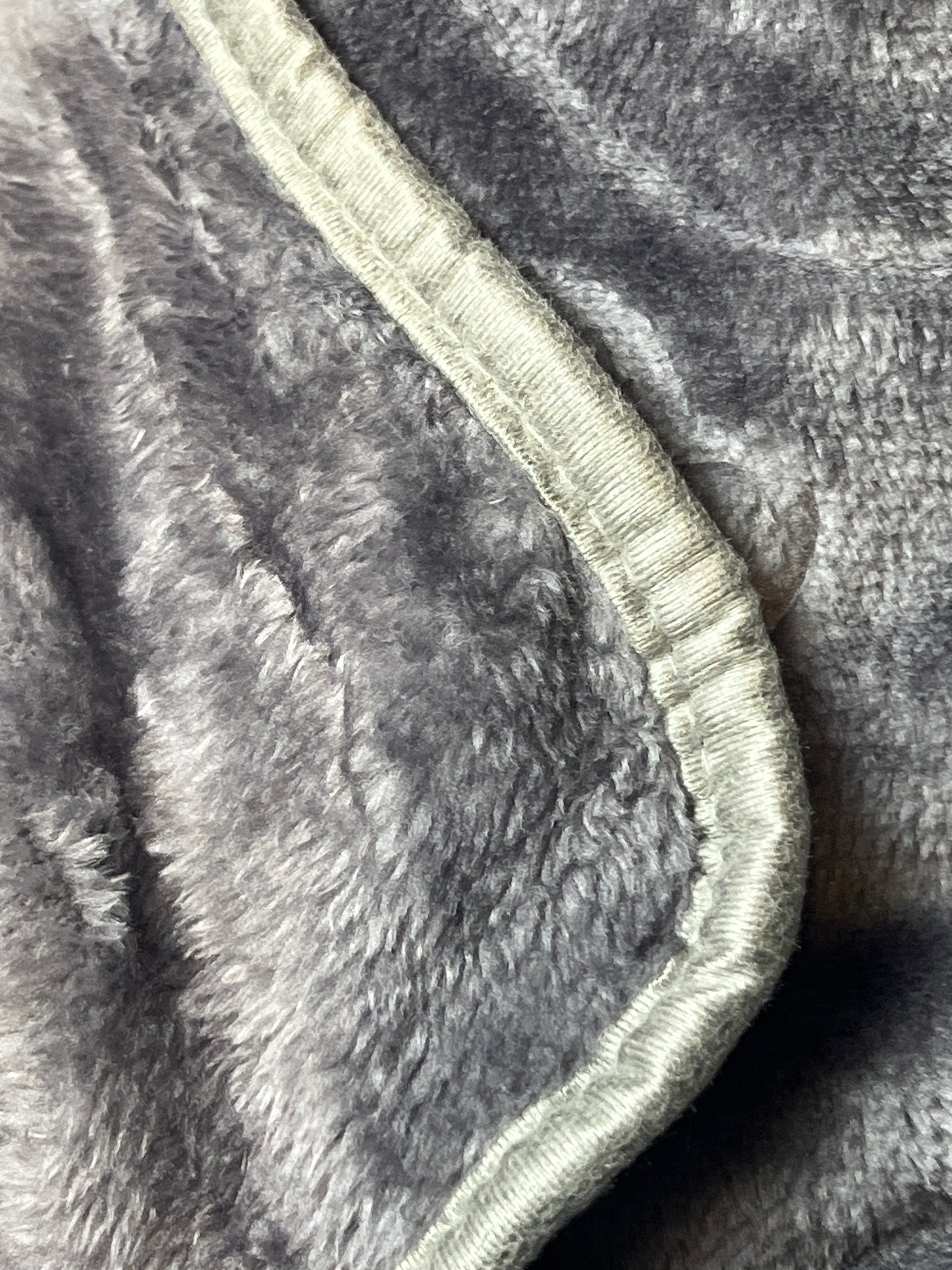 Manta Raschel 220 x 240 cm – 2 kg – 100% Poliéster