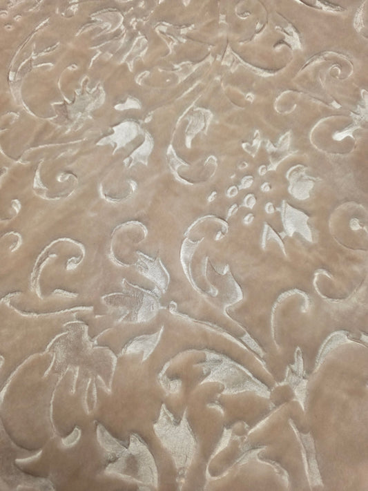 🛏️✨ Manta Súper Suave de Lujo HOME Deluxe 220x240 cm – 5,65 kg – 100% Poliéster – Gramaje 1.070 g/m² - COLOR CREMA