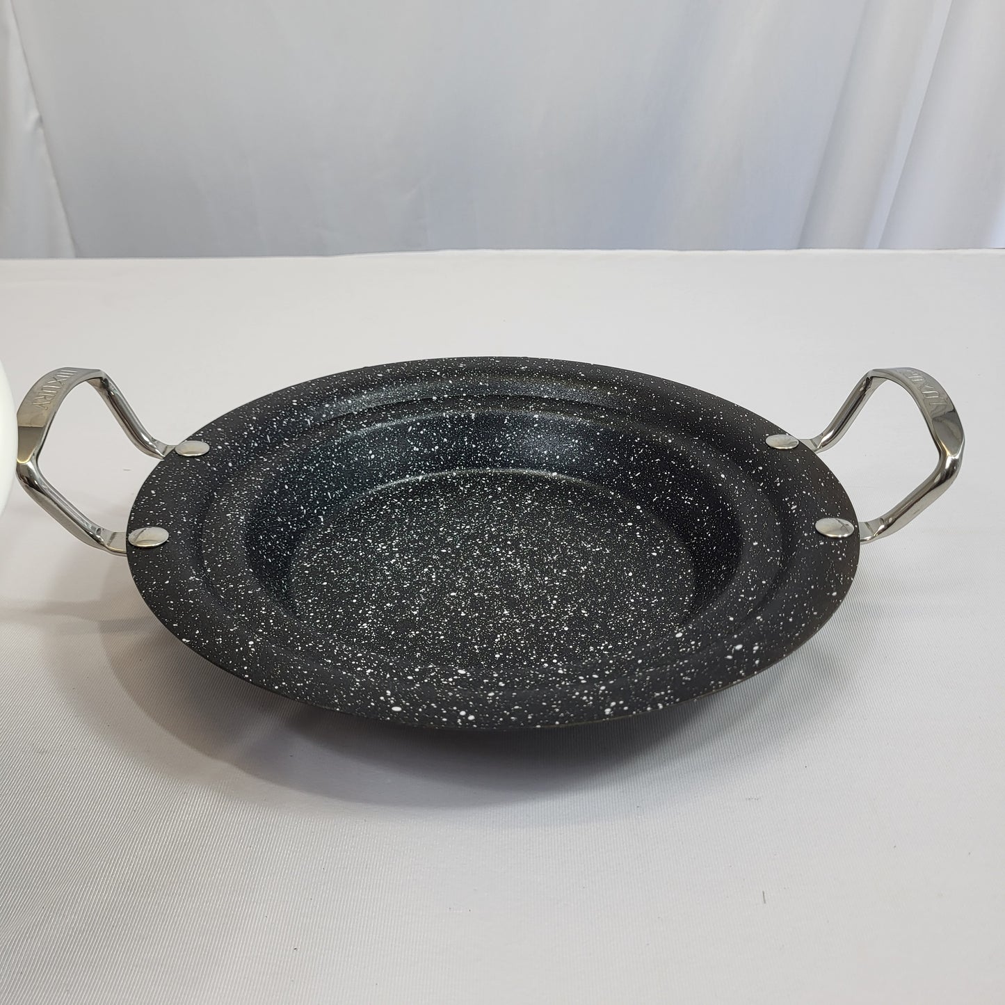 Tajine Antiadherente de 26 cm con Tapa Cerámica y Base Efecto Granito