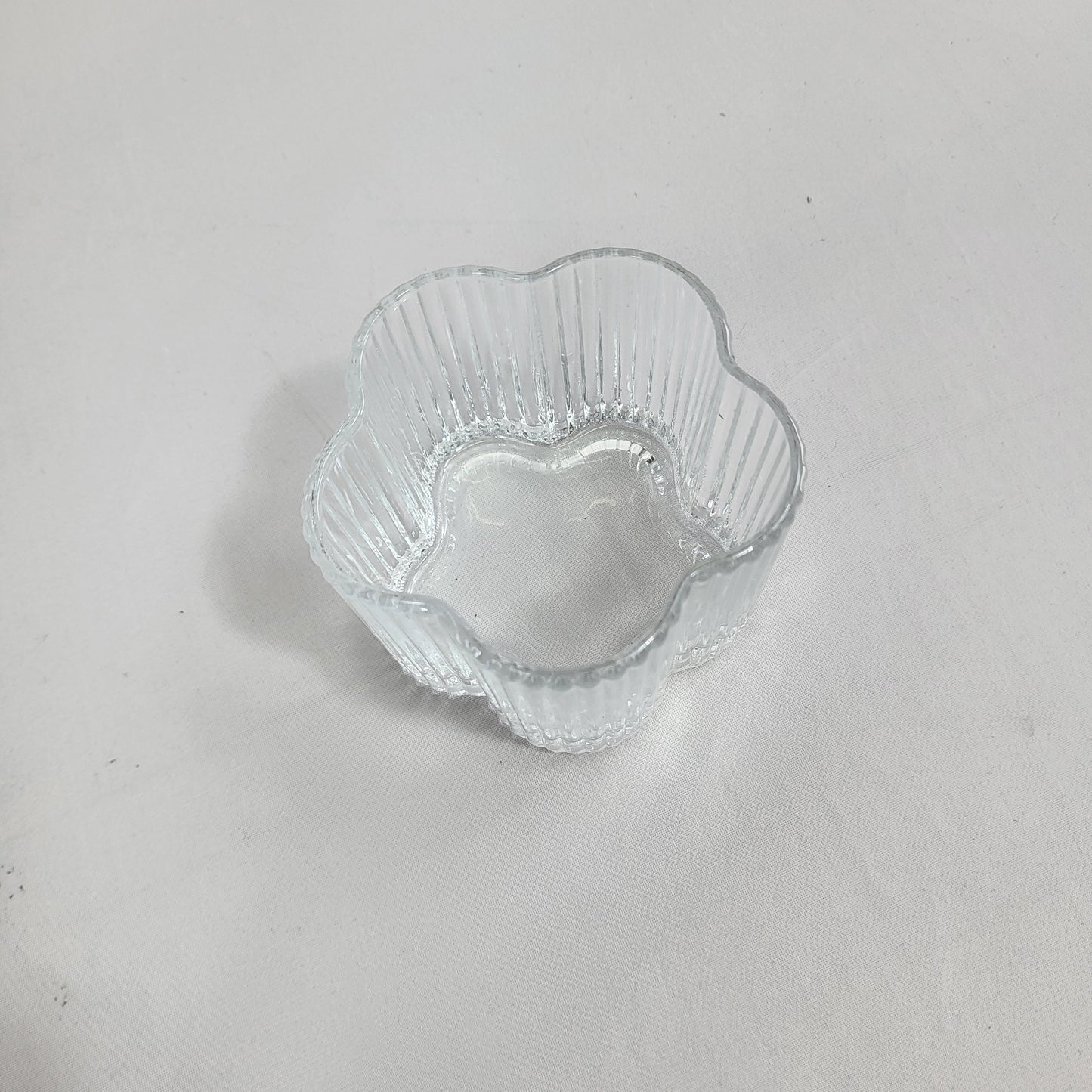 Set de 6 Bowls de Cristal Transparente con Forma de Flor y Estrías Verticales