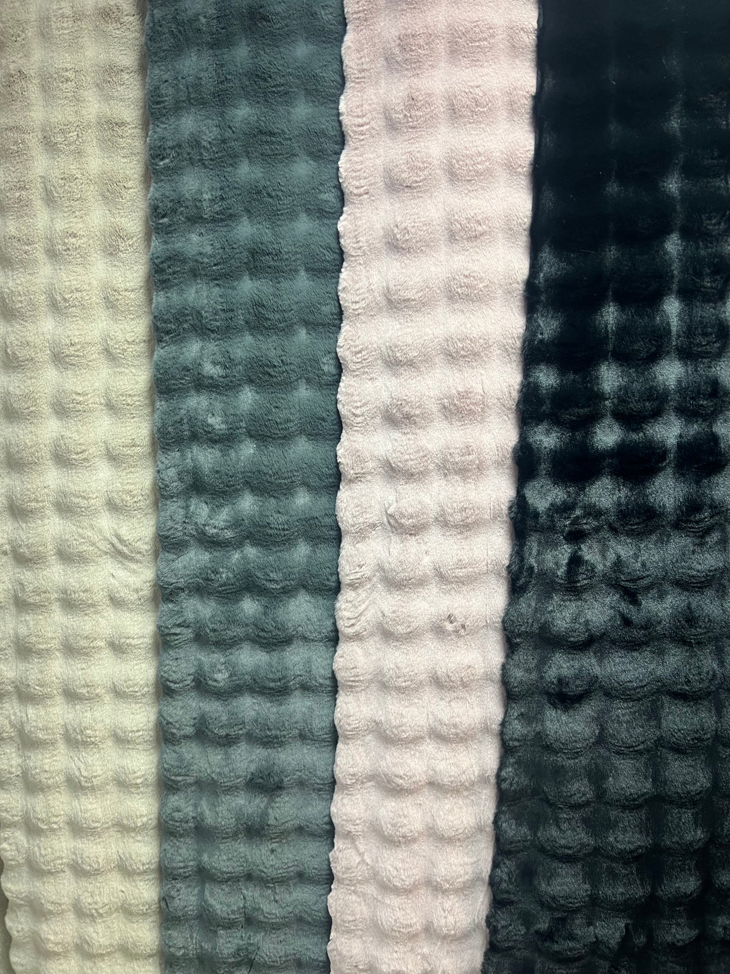 Alfombra suave de piel conejo DISEÑO 3D NEGRO/GRIS/ROSA/BEIG 200x280
