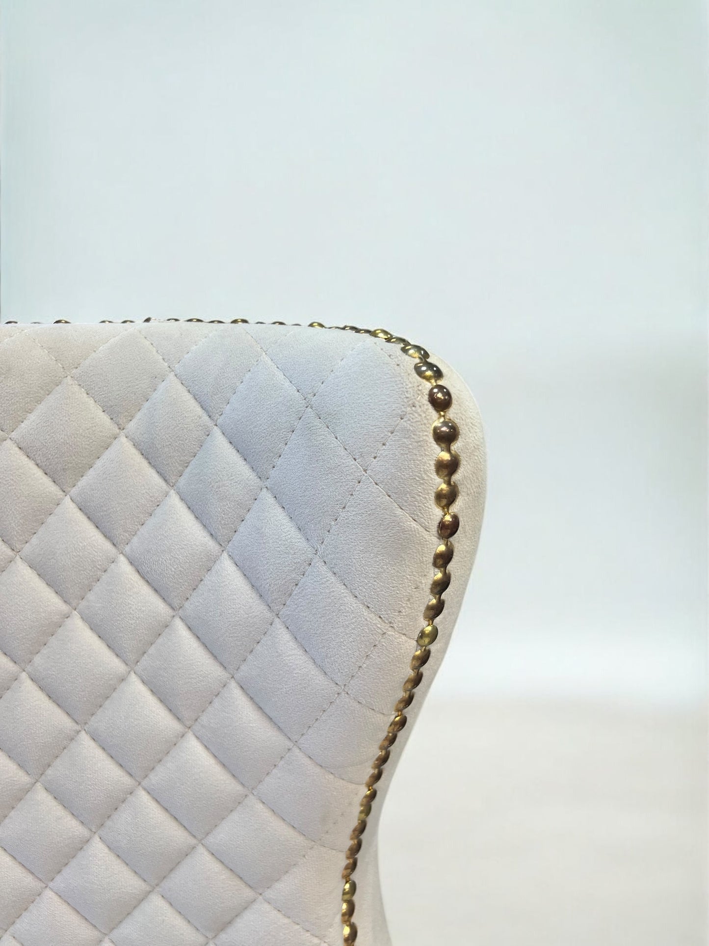 Silla terciopelo LONDRASCHAIRV01 para beig claro, patas de metal dorado