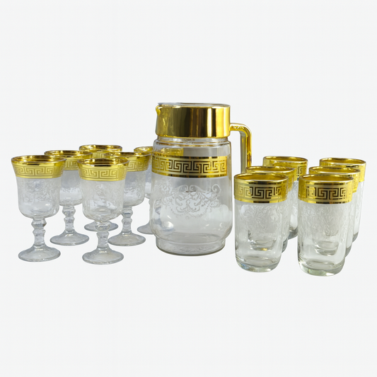 Juego de Jarra y Vasos de Cristal con Detalles Dorados – 13 Piezas