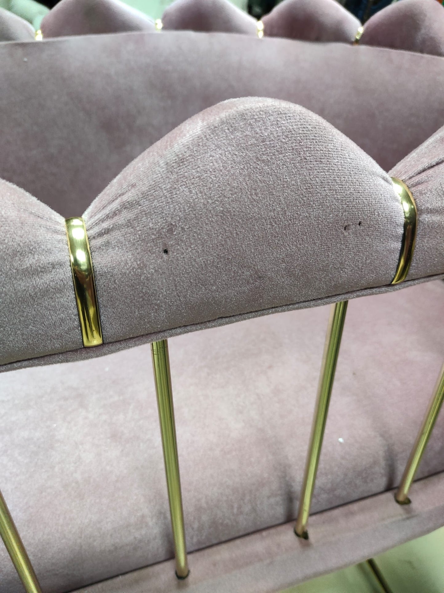 Berço de veludo luxuoso feito à mão – Design elegante e moderno – Rosa com pernas douradas 💤