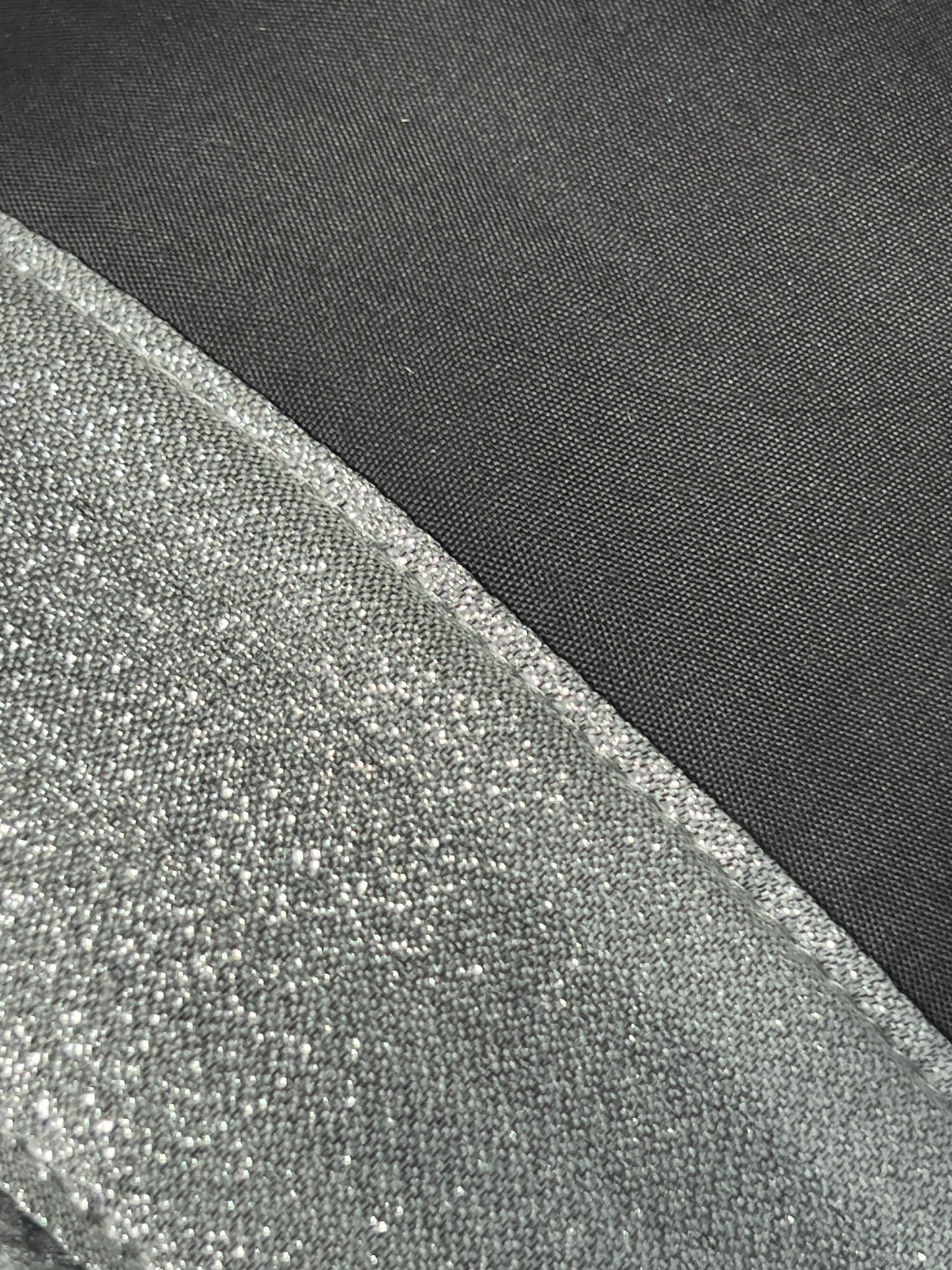 🏯 Colcha TOQUIO Elegante – Conjunto Decorativo con Tres Almohadas, 250 x 260 cm - COLOR GRIS OSCURO