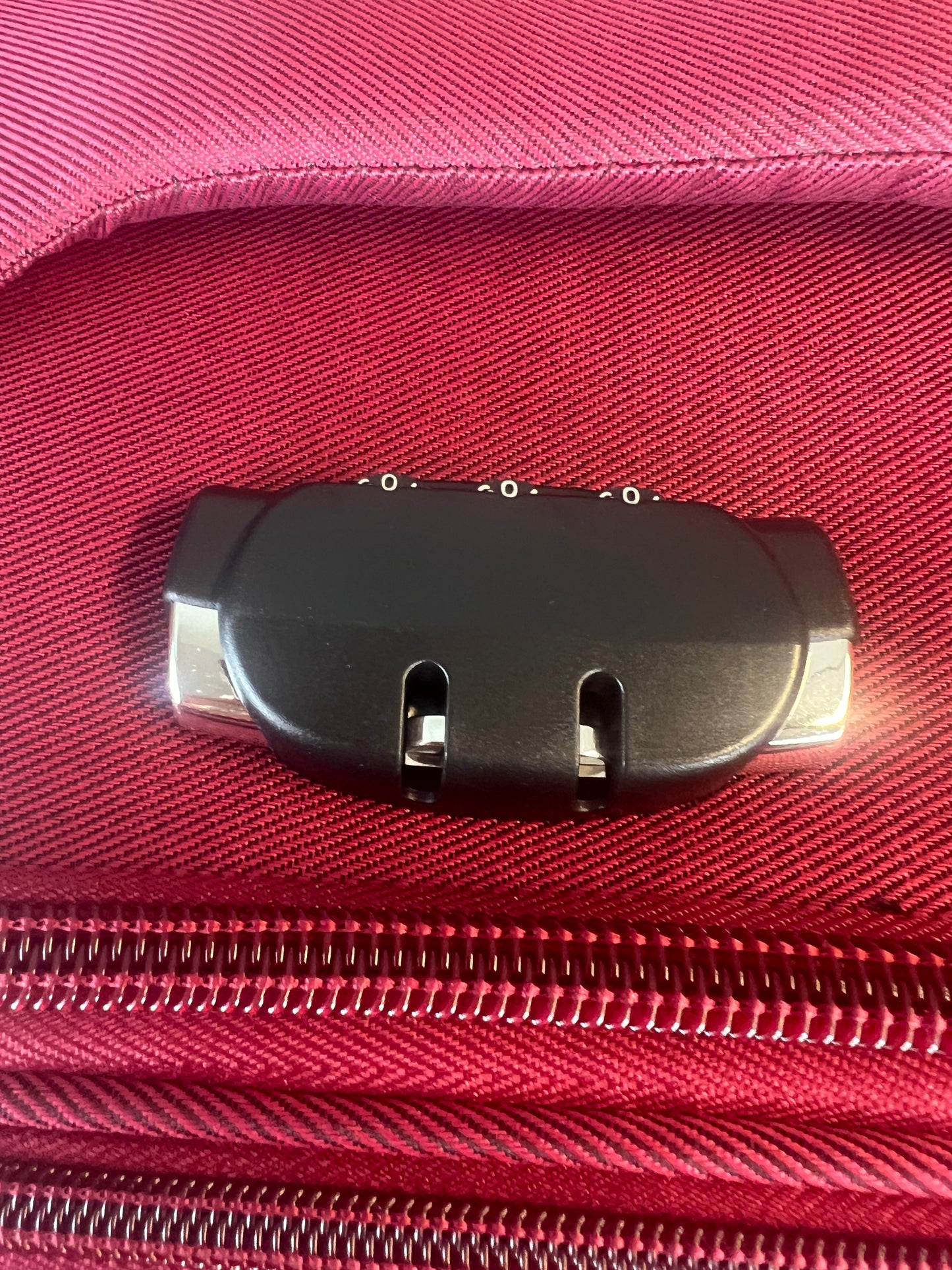 ✈️Mala resistente e elegante – Viaje com estilo e segurança – Vermelha