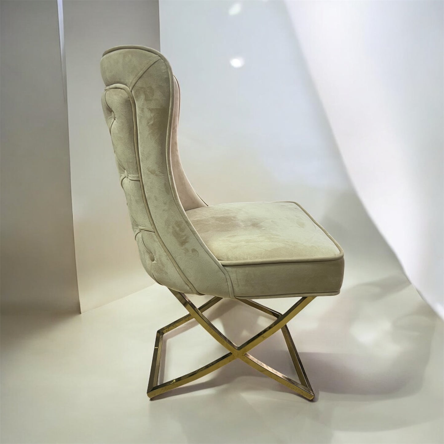 Silla terciopelo para comedor crema, patas metal dorado