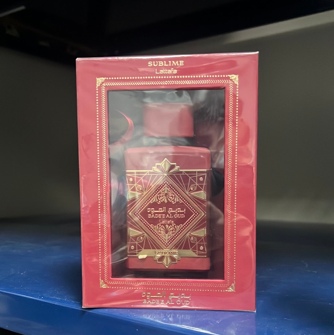 🌟 Bade'e Al Oud Sublime de Lattafa Perfumes - Elegancia Amaderada y Aromática 🌟