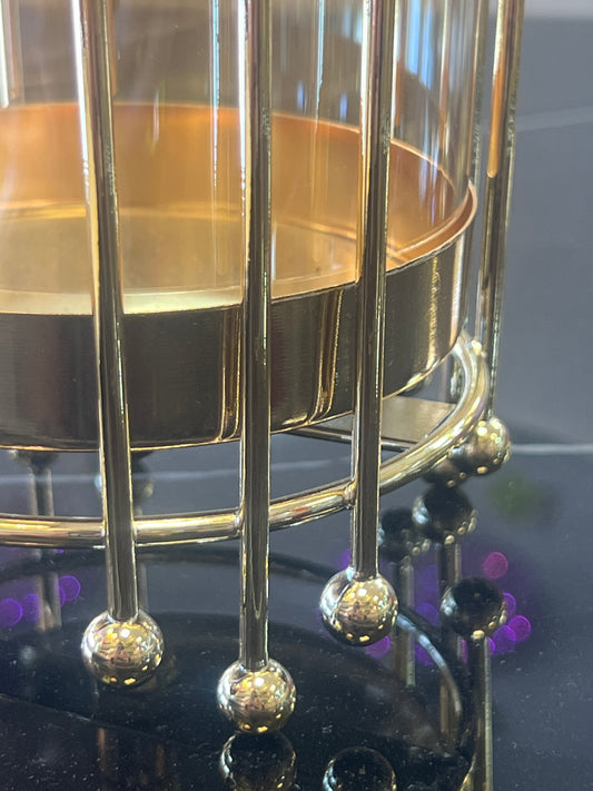 Portavelas de Diseño Dorado con Estructura Metálica y Plástico Duro 🕯✨