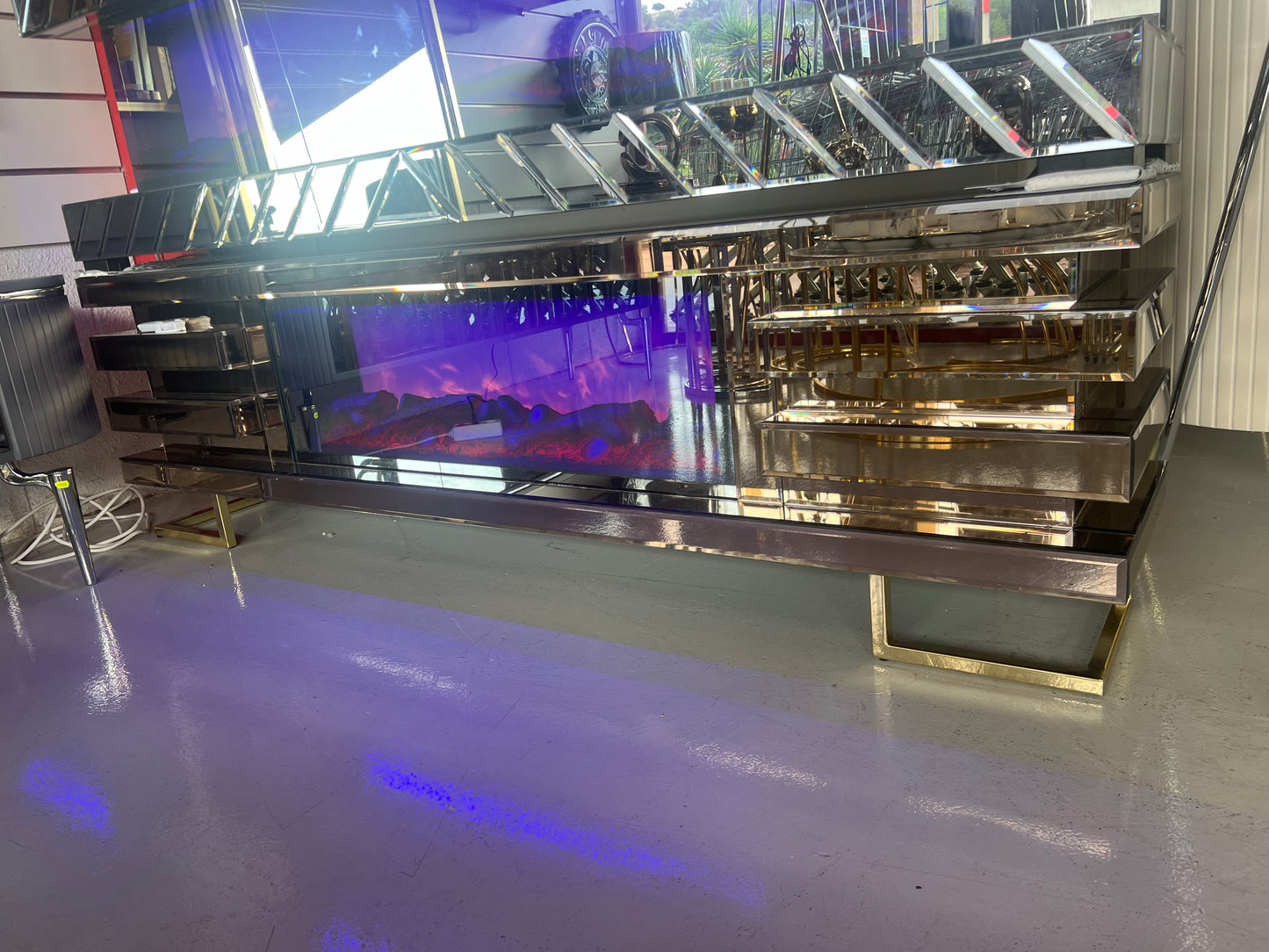 Mesa de TV com lareira digital - VIDRO