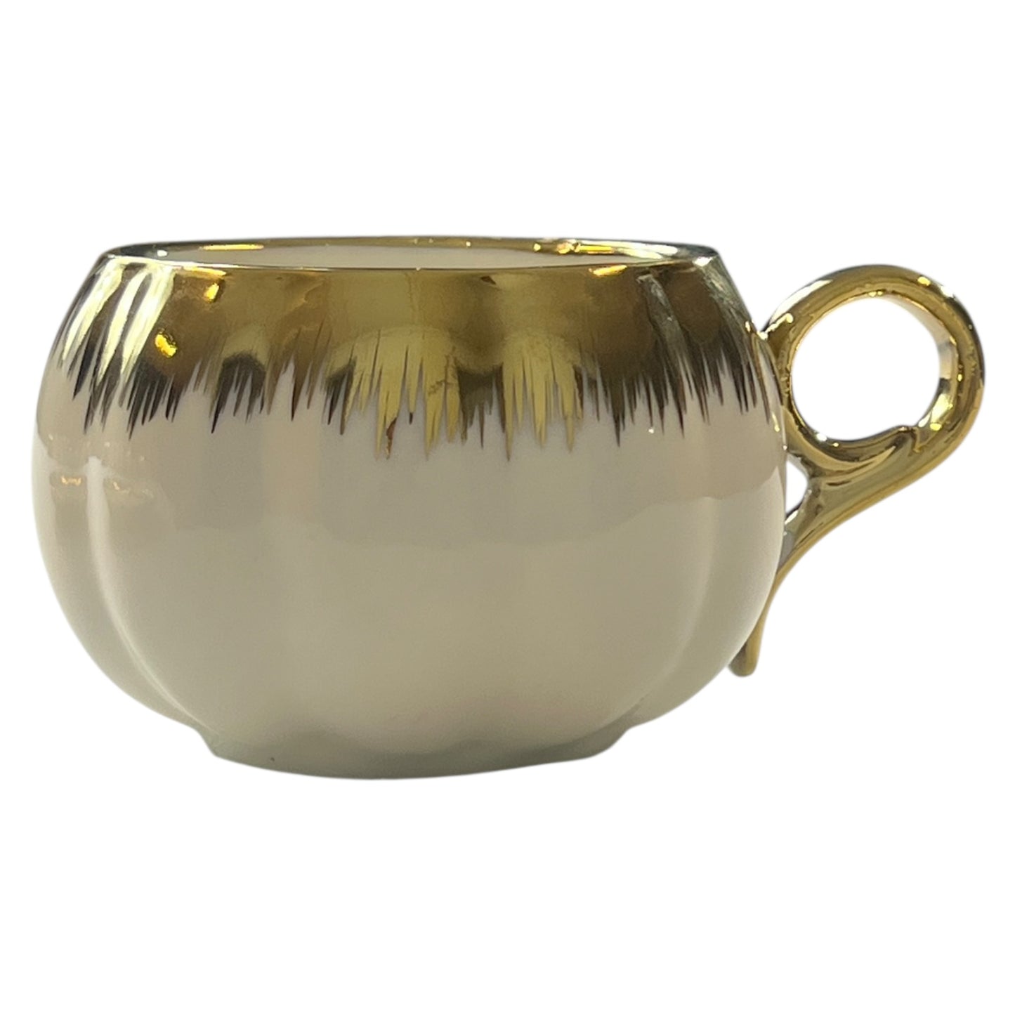🌟 Conjunto de 6 xícaras com pires – Design em degradê dourado