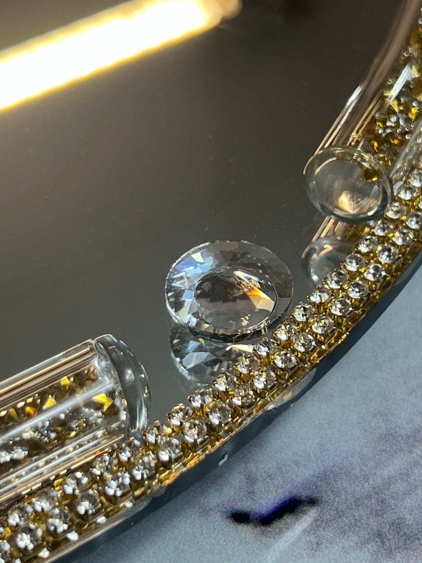🪞 Bandeja Espejo de Cristal con Borde Dorado y Brillantes
