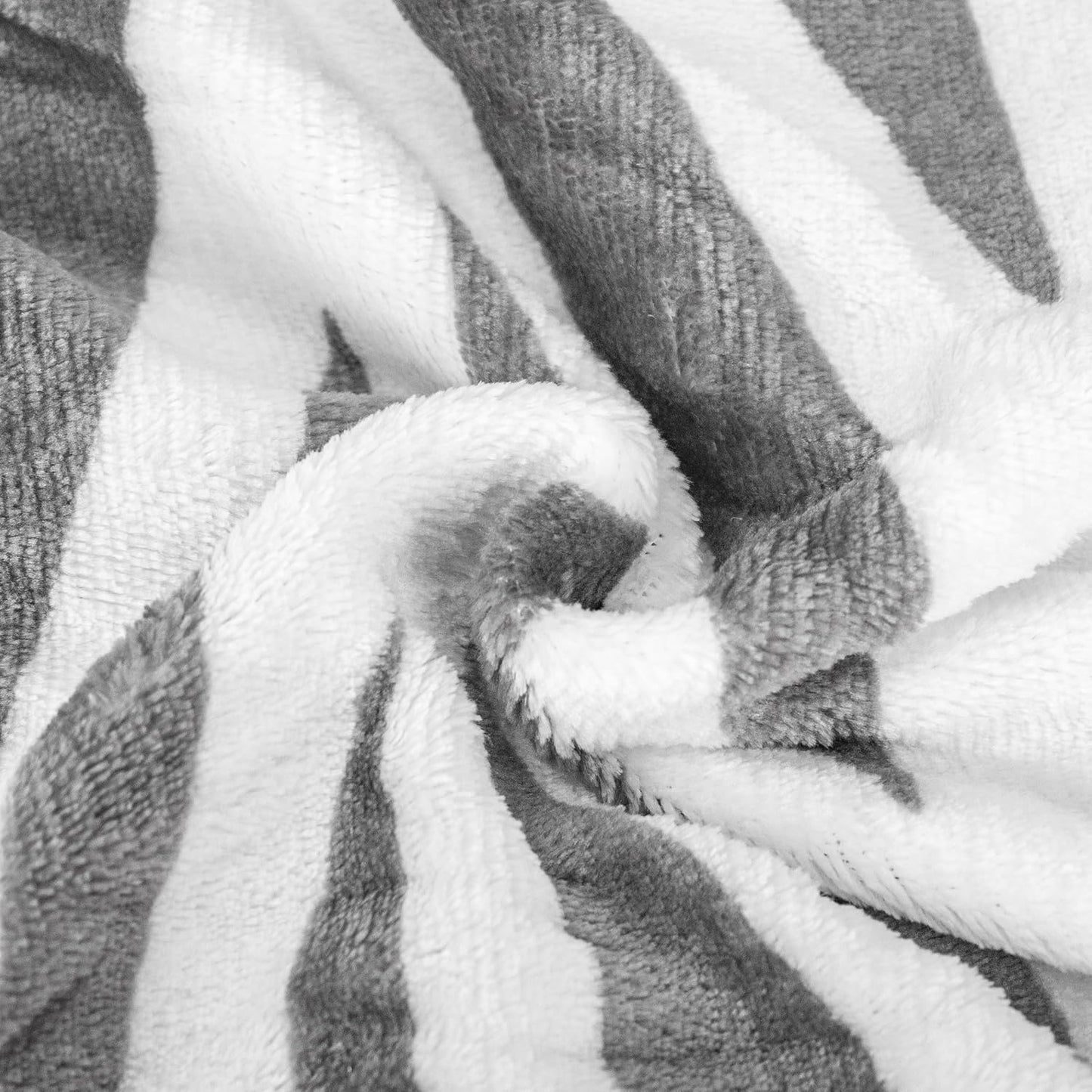 EDREDÓN BORREGO NÓRDICO MODELO ESPIGAS - COLOR Gris Blanco