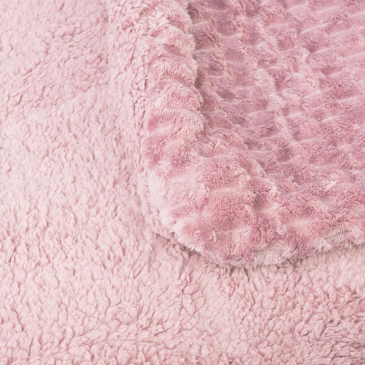 EDREDÓN BORREGO NÓRDICO MODELO PANAL - COLOR ROSA