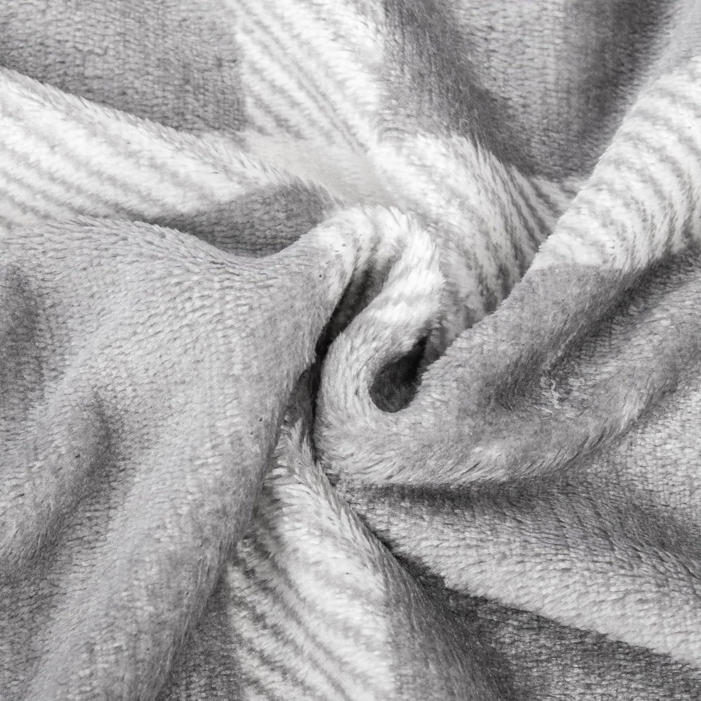 EDREDÓN BORREGO NÓRDICO MODELO CUADROS - COLOR  Gris blanco
