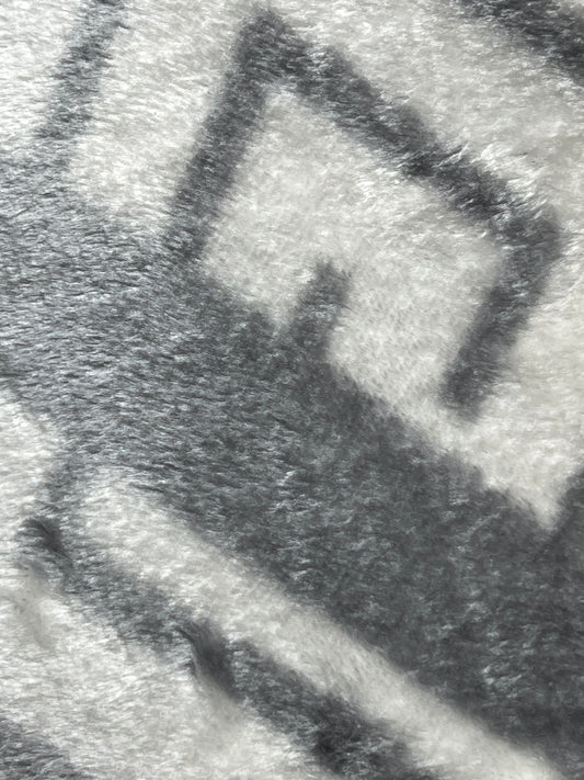 Manta Raschel 220 x 240 cm – 2 kg – 100% Poliéster