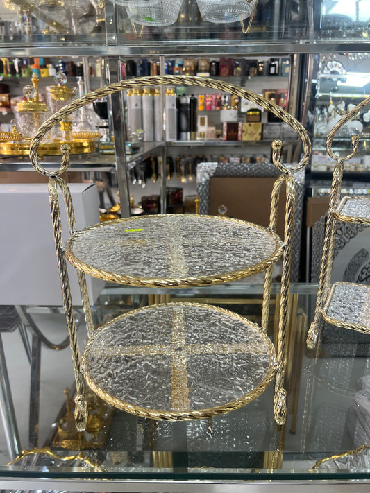 Soporte Decorativo de 2 Niveles con Bandejas de Cristal y Marco Dorado — Elegancia Clásica para tu Hogar