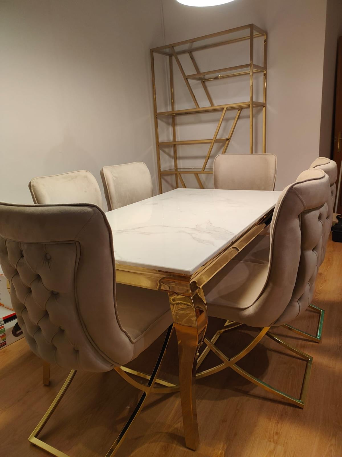 Cadeira de veludo bege BONGOV03, pernas de metal dourado