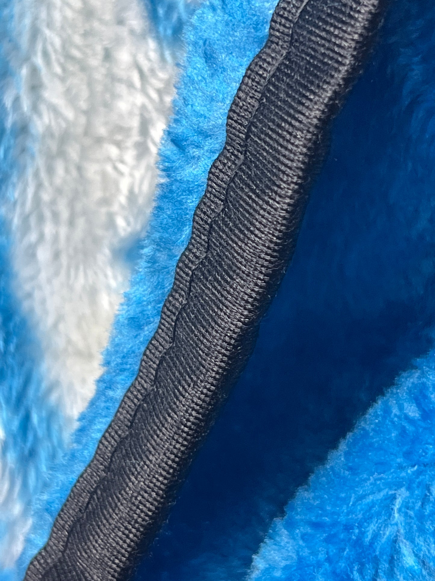 Manta Raschel 220 x 240 cm – 2 kg – 100% Poliéster