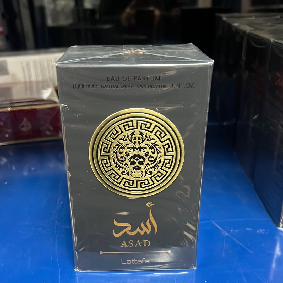 Lattafa Asad: A Seductive and Complex Perfume 🌟