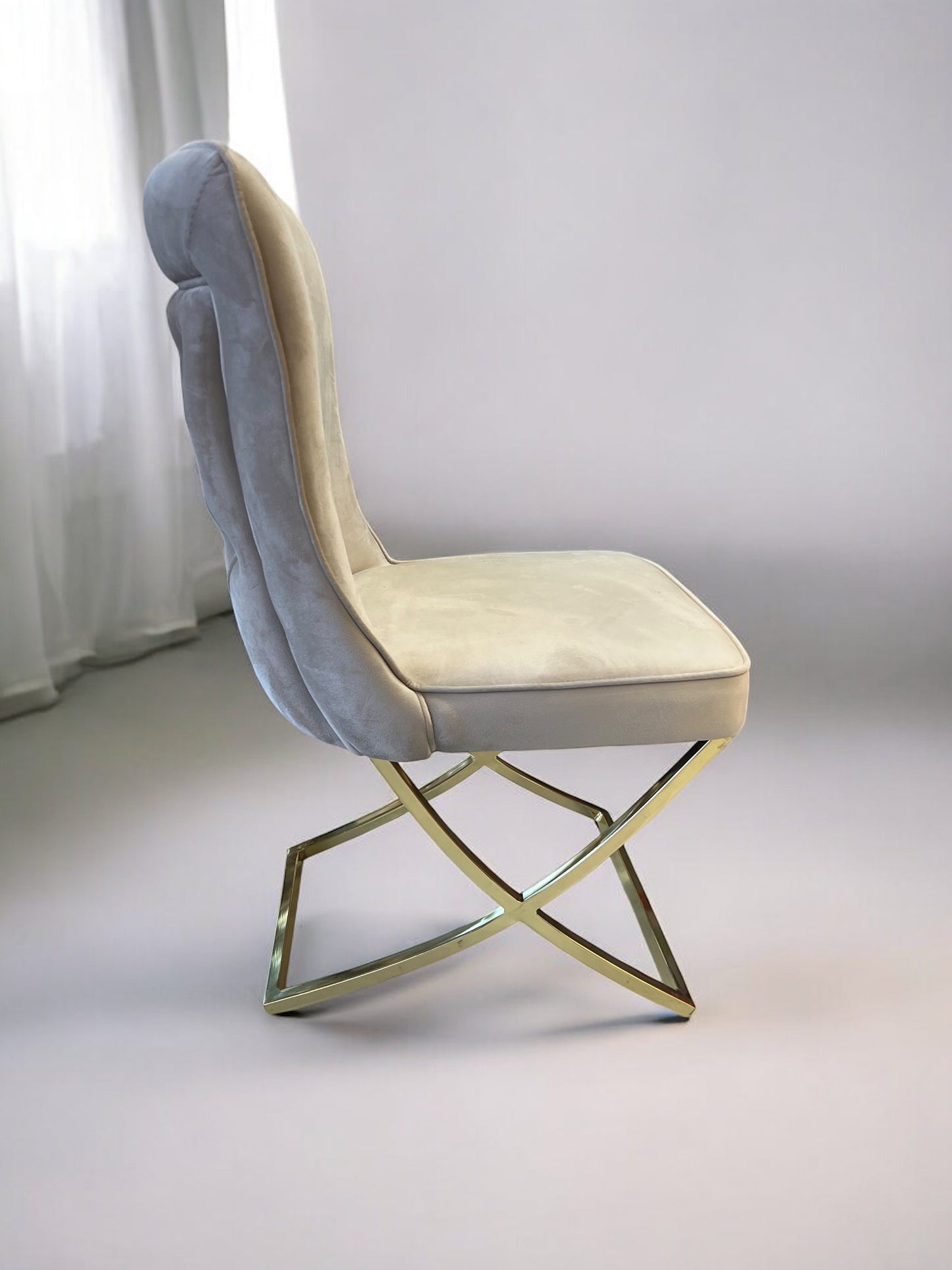 Silla de Comedor de Lujo Modelo "Clover V-03" - Tapizado Beige V-03 y Patas Doradas ✨