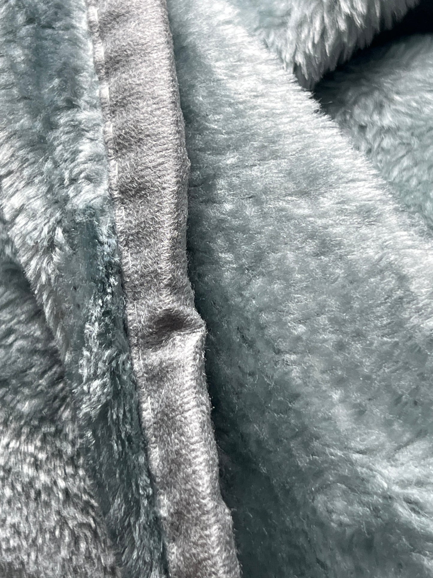 Manta Raschel 220 x 240 cm – 2 kg – 100% Poliéster