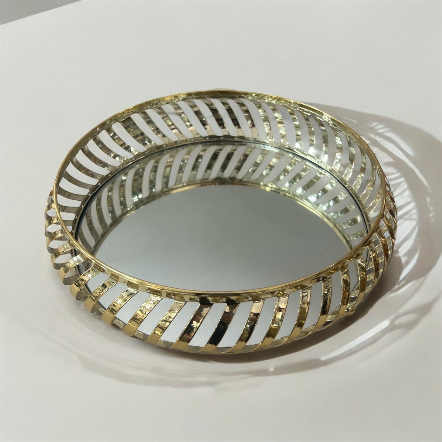 Centro de Mesa Redondo de Metal Dorado con Espejo Decorativo