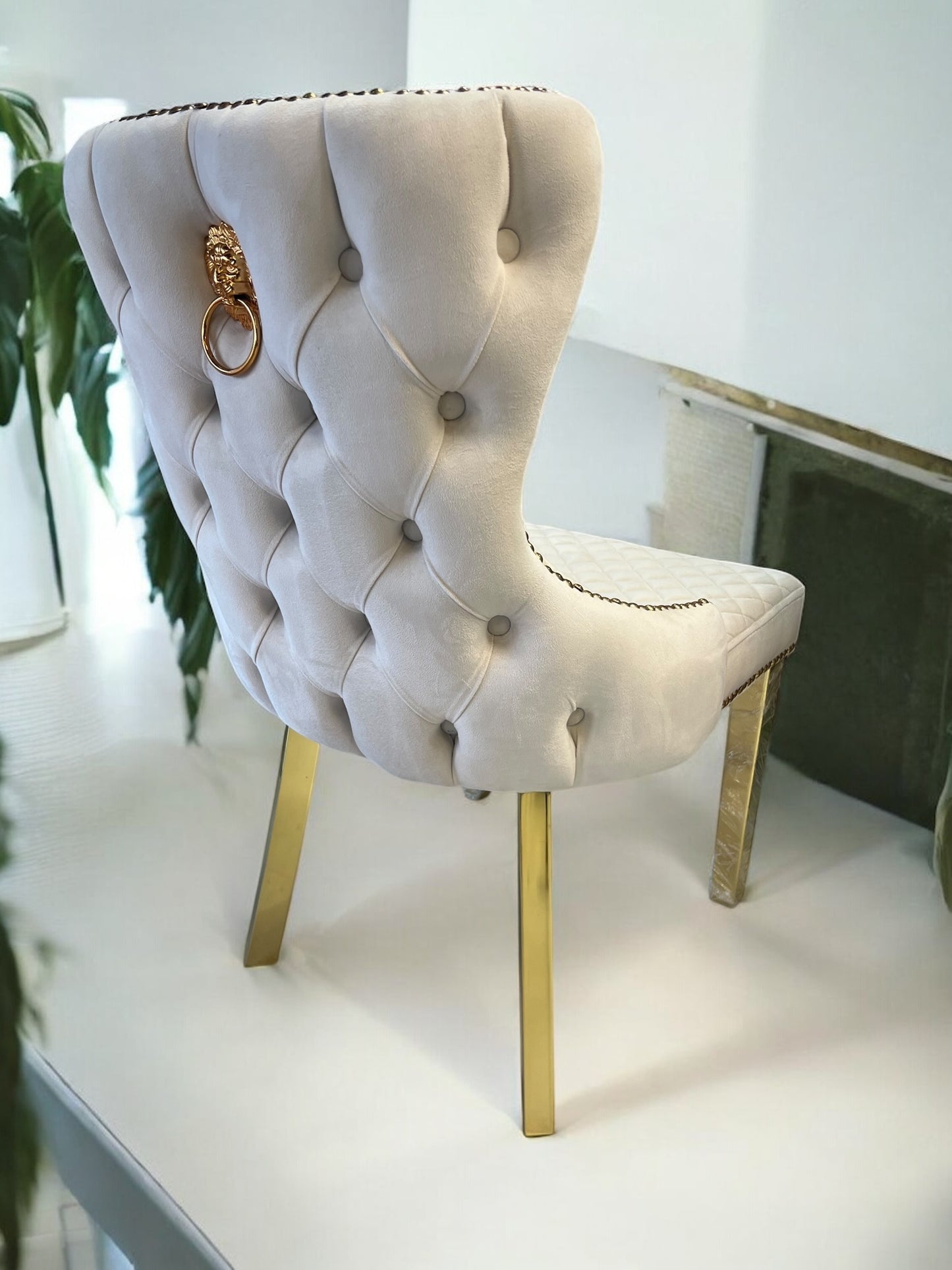 Silla terciopelo LONDRASCHAIRV01 para beig claro, patas de metal dorado