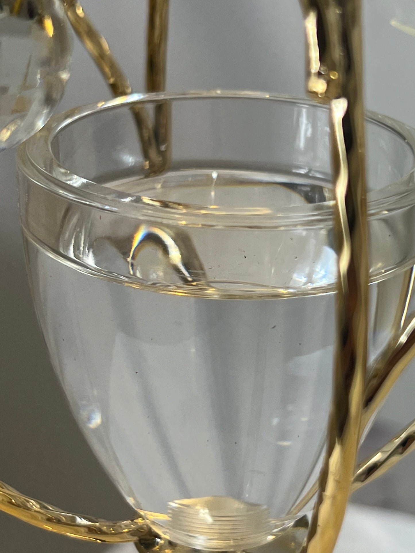 🕯️ Candelabro Imperial Dorado con Detalles de Cristal – 44 cm