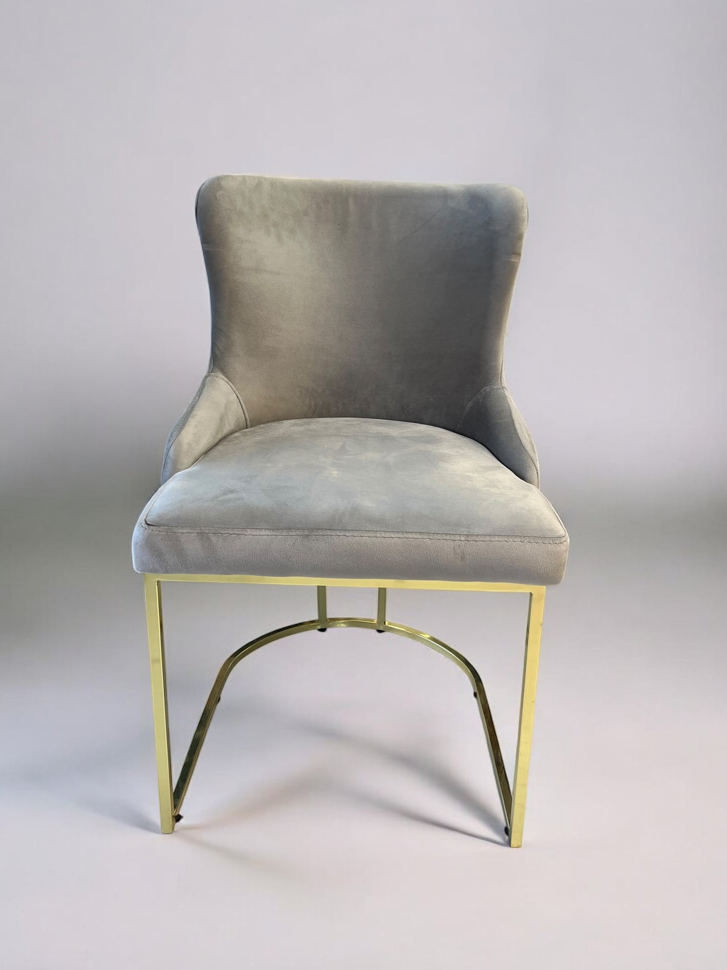 Cadeira de veludo modelo RIMINI04 cor ouro, pernas de metal dourado