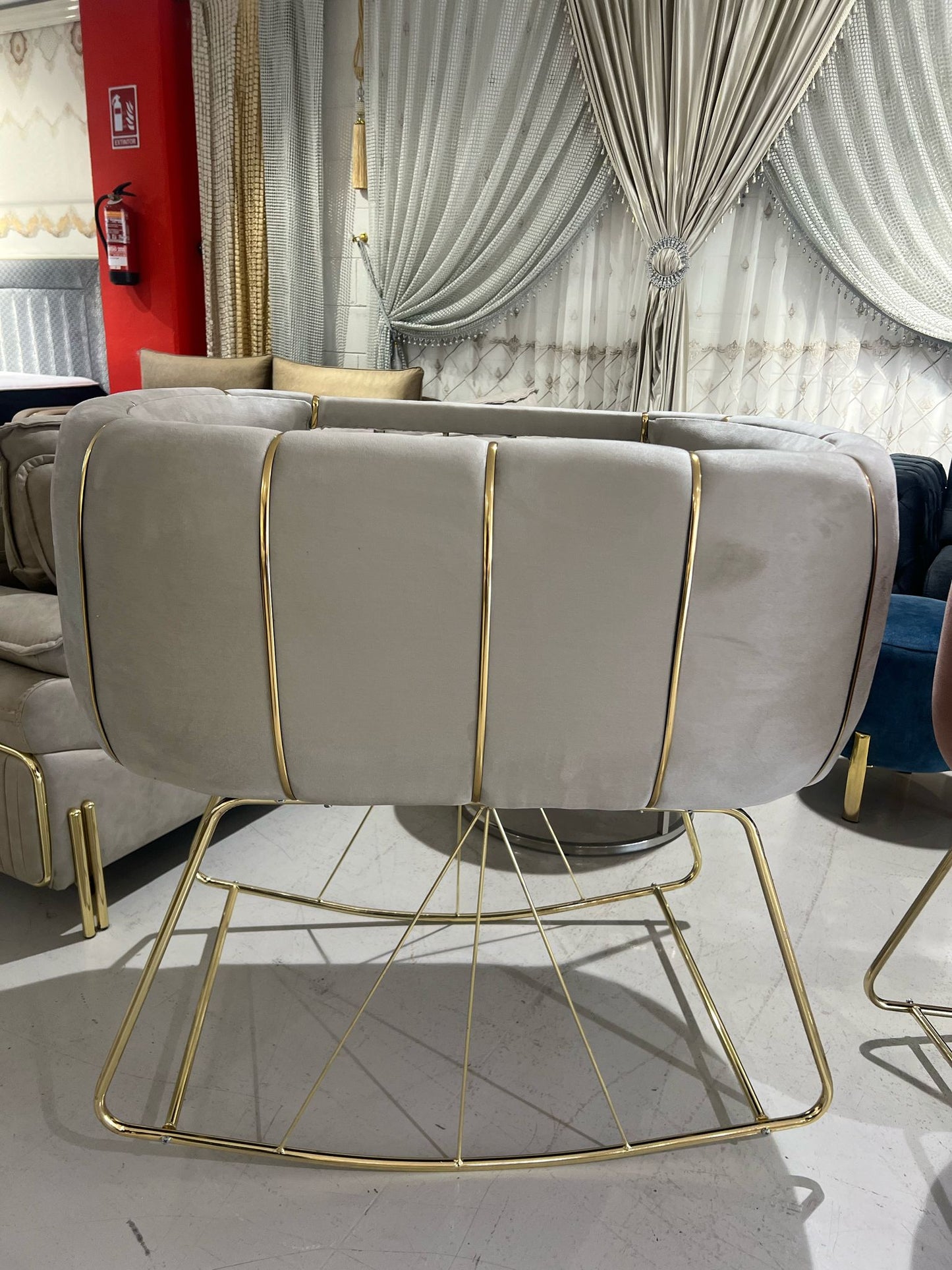 💤 Cuna de Lujo en Terciopelo Hecha a Mano – Diseño Elegante y Moderno - Color Beige con detalles en dorado💤