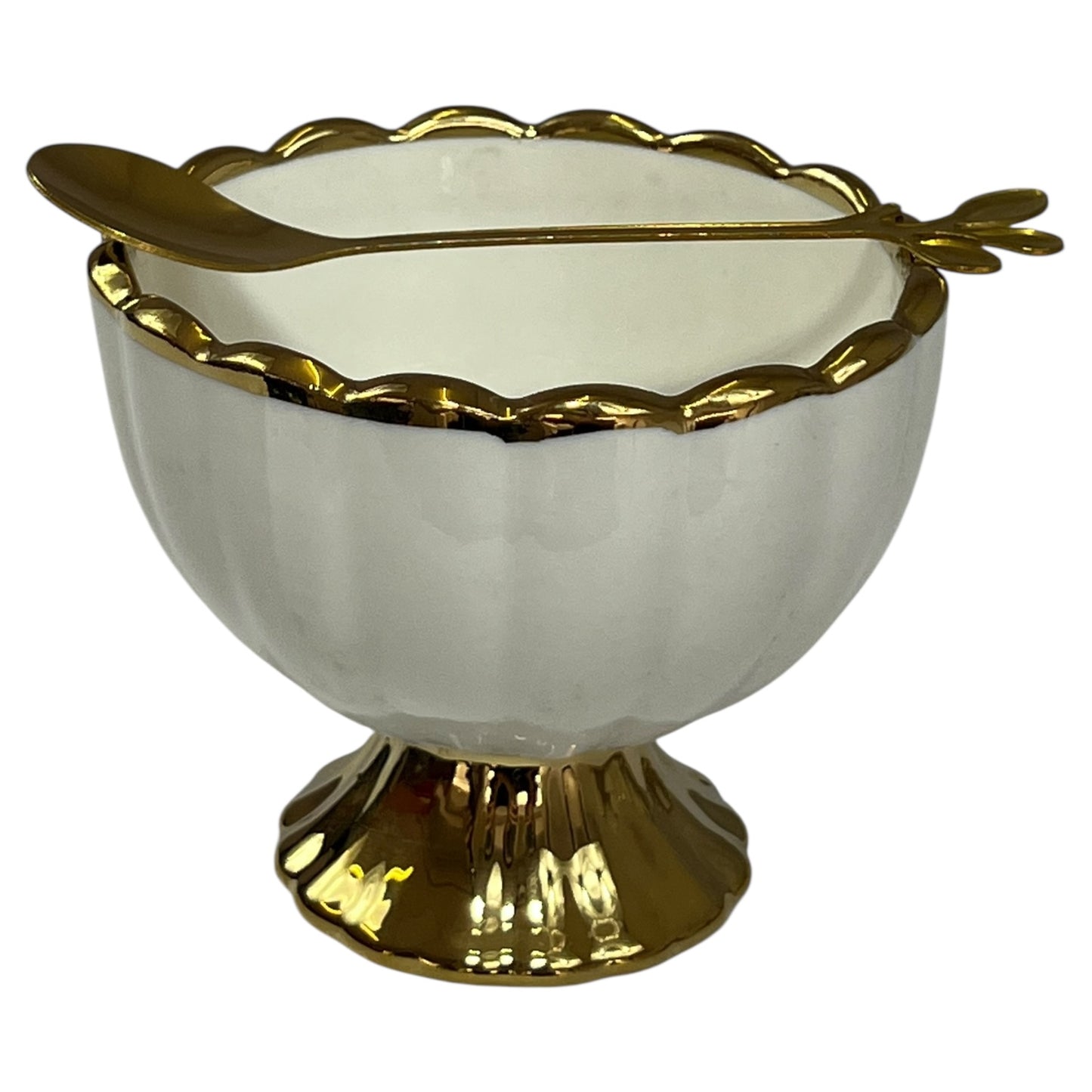 Set de 6 Copas de Postre con Bandeja y Cucharas Doradas – Estilo Royal
