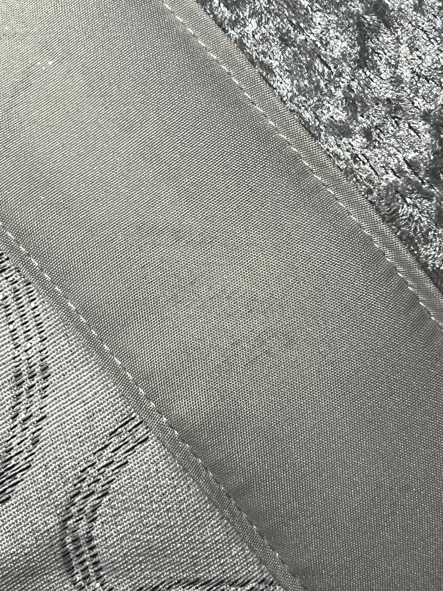 Colcha SOFIA Elegante – Conjunto Decorativo con Tres Almohadas, 250 x 260 cm - COLOR GRIS CLARO