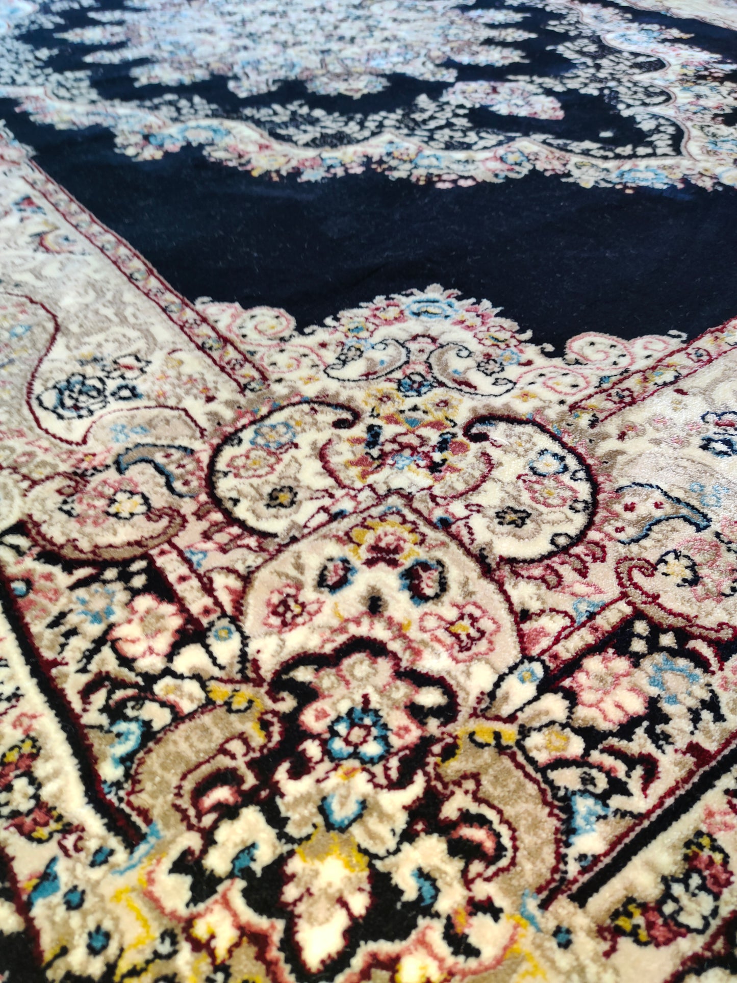 Alfombra Diseño Turca Azul con Detalles en Azul – Inspiración Otomana, Hecha en Turquía