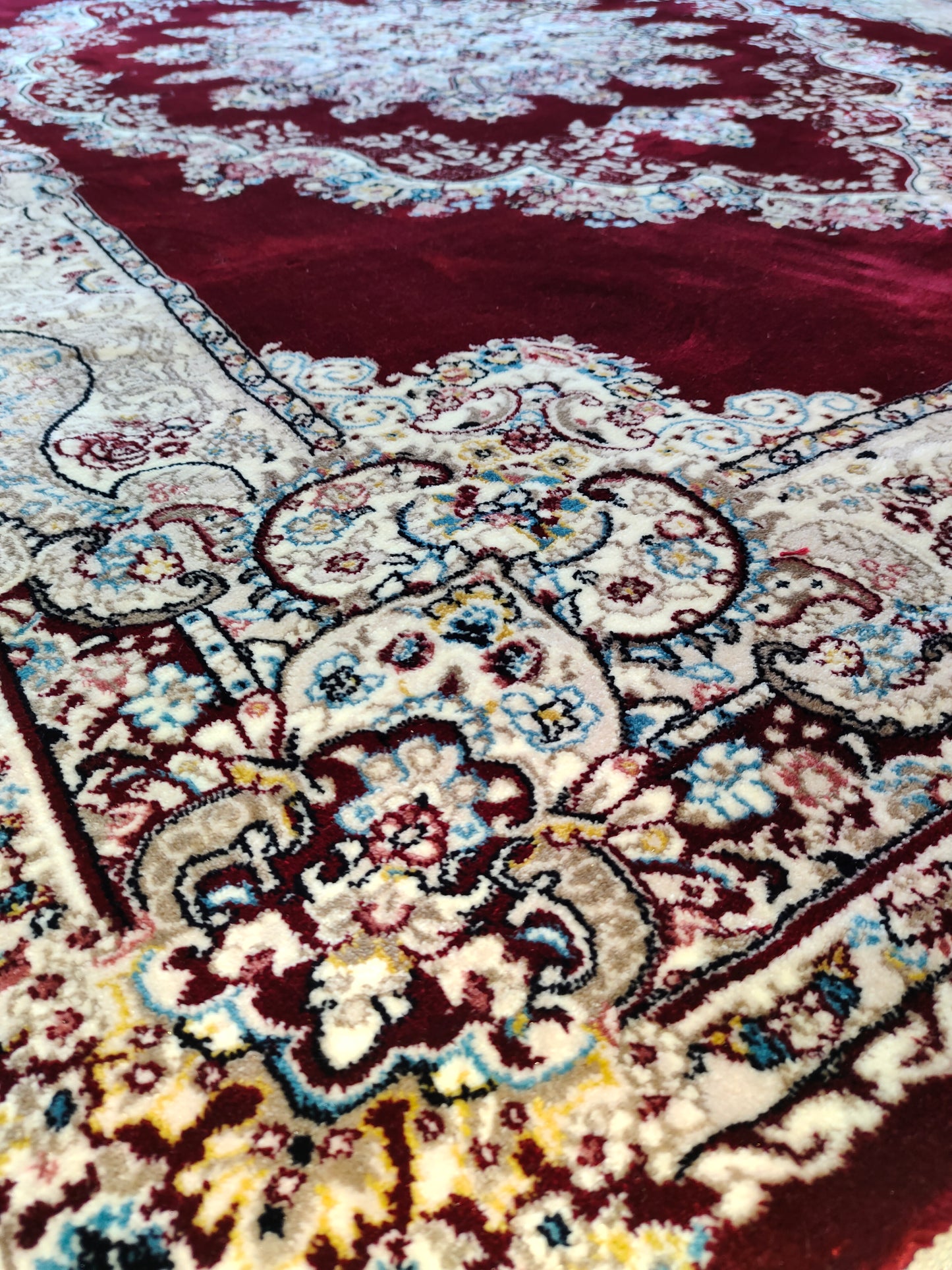Alfombra Diseño Turca Roja con Detalles en Rojo – Fabricada en Turquía, Estilo Clásico Oriental