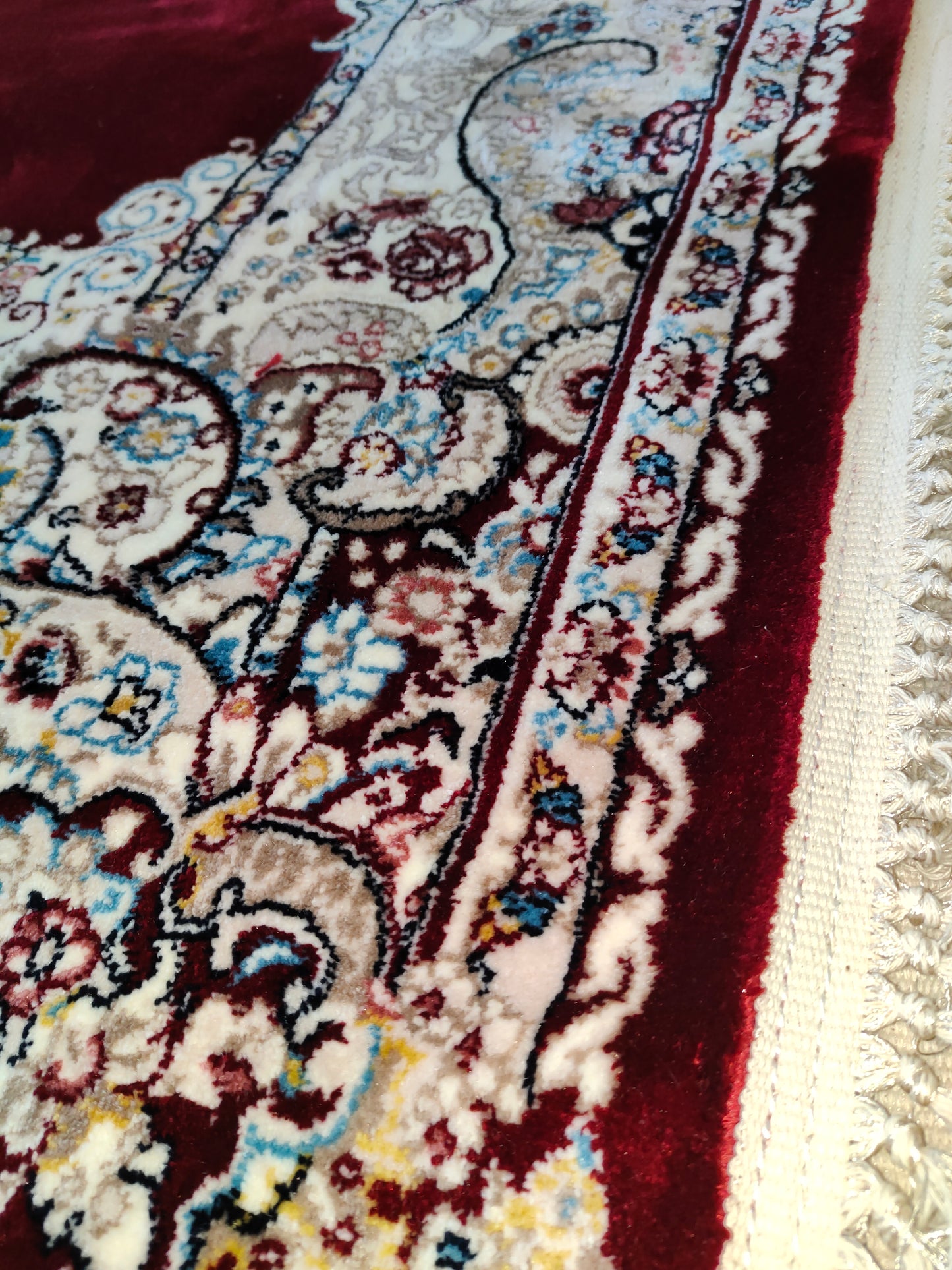 Alfombra Diseño Turca Roja con Detalles en Rojo – Fabricada en Turquía, Estilo Clásico Oriental