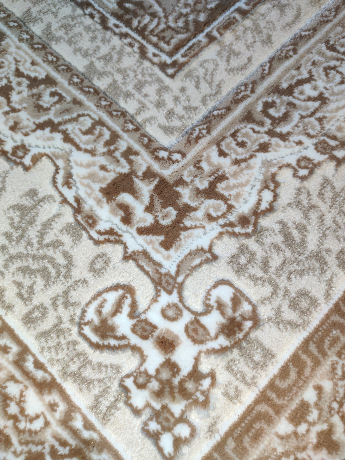 Alfombra Diseño Rabatia Beig con Detalles en Beig – Suavidad y Elegancia Árabe