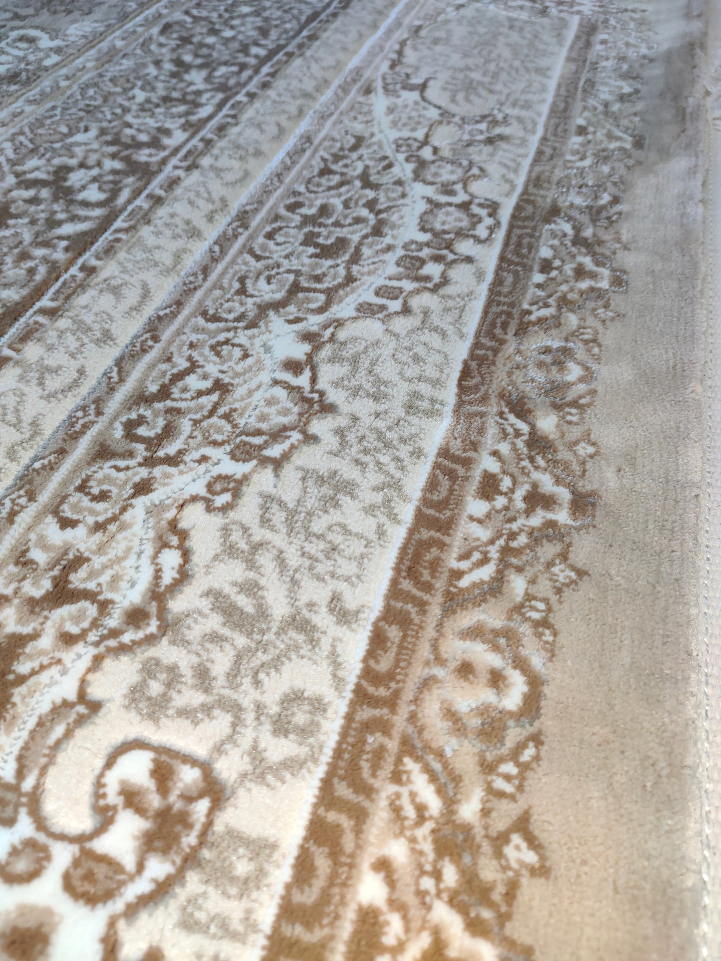 Alfombra Diseño Rabatia Beig con Detalles en Beig – Suavidad y Elegancia Árabe