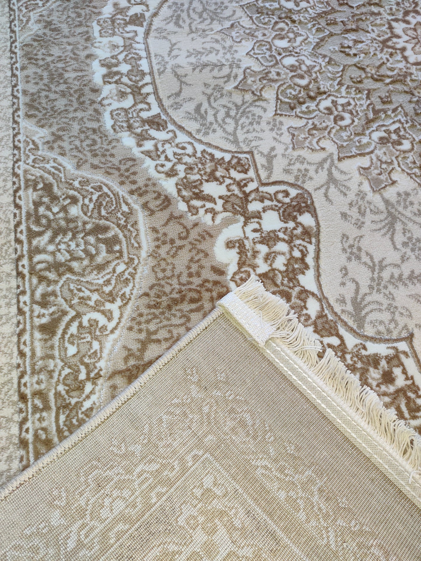 Alfombra Diseño Rabatia Beig con Detalles en Beig – Suavidad y Elegancia Árabe