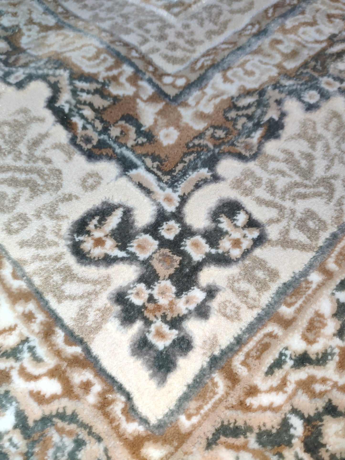 Alfombra Diseño Rabatia Gris con Detalles en Gris – Inspiración Marroquí Moderna