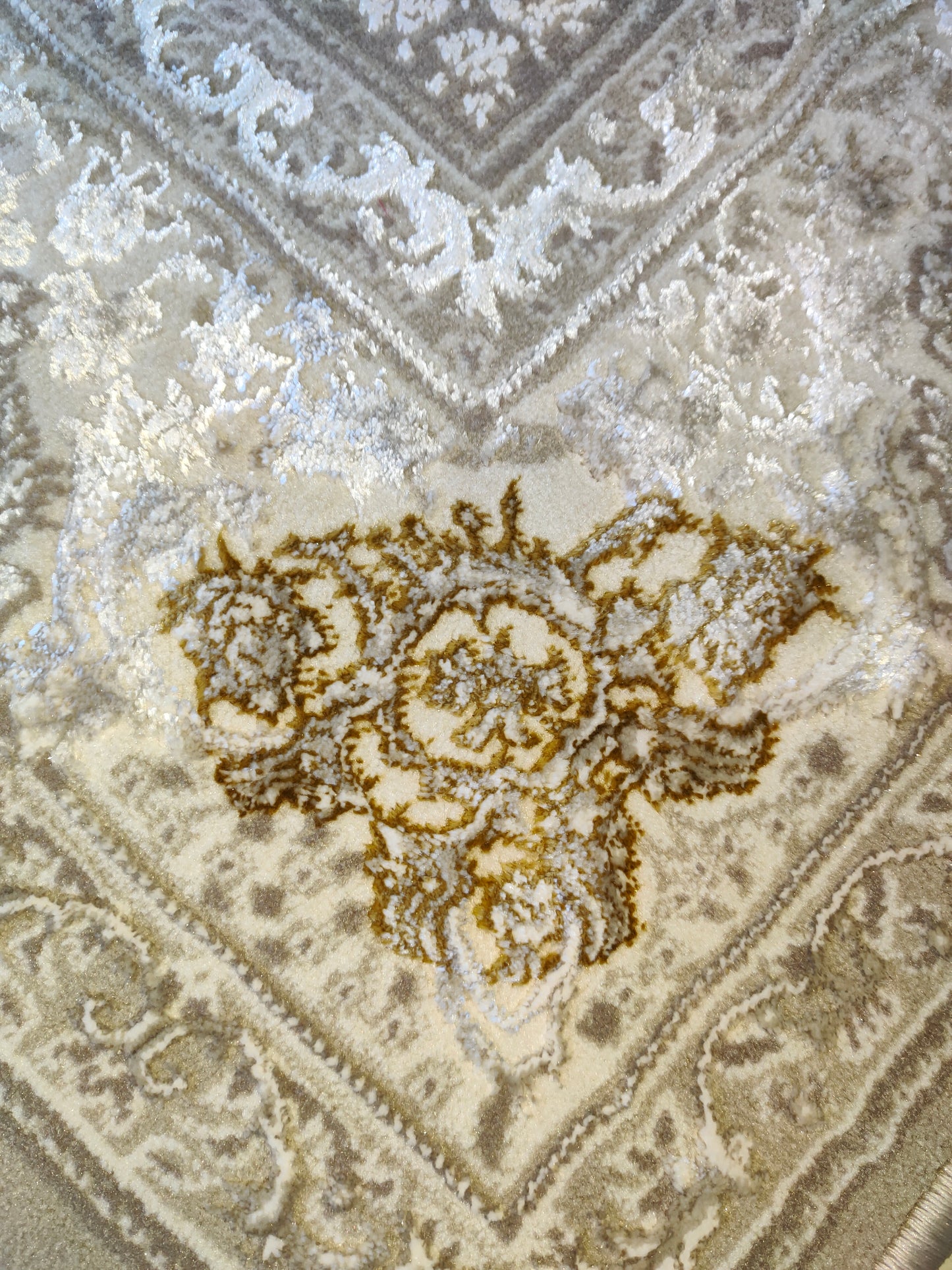 Alfombra Diseño Arabia Beige Claro con Detalles en Crema – Estilo Suave y Luminoso de Oriente Medio