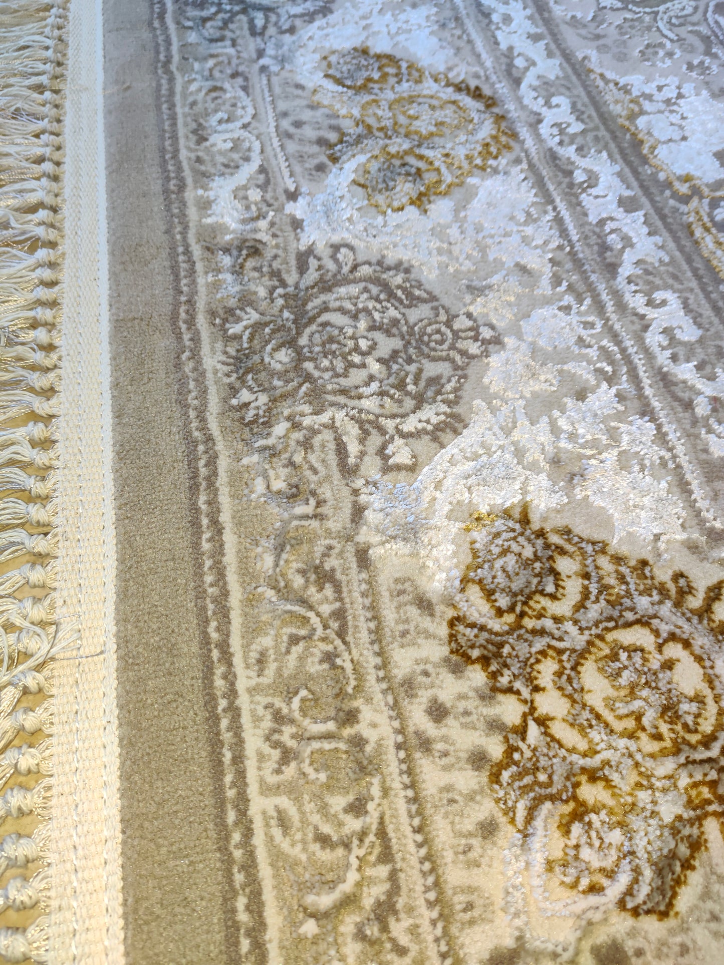 Alfombra Diseño Arabia Beige Claro con Detalles en Crema – Estilo Suave y Luminoso de Oriente Medio