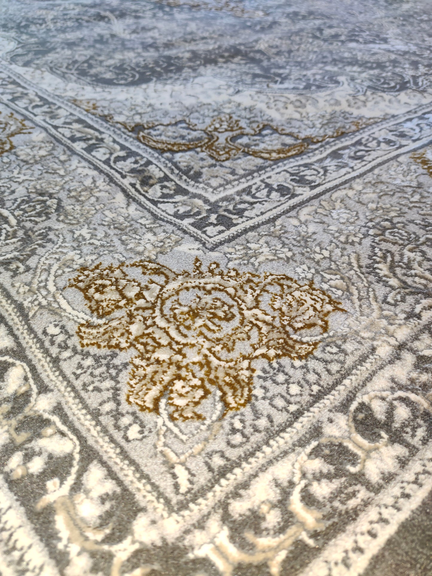 Alfombra Diseño Arabia Gris con Detalles en Gris – Elegancia Moderna Inspirada en Arabia