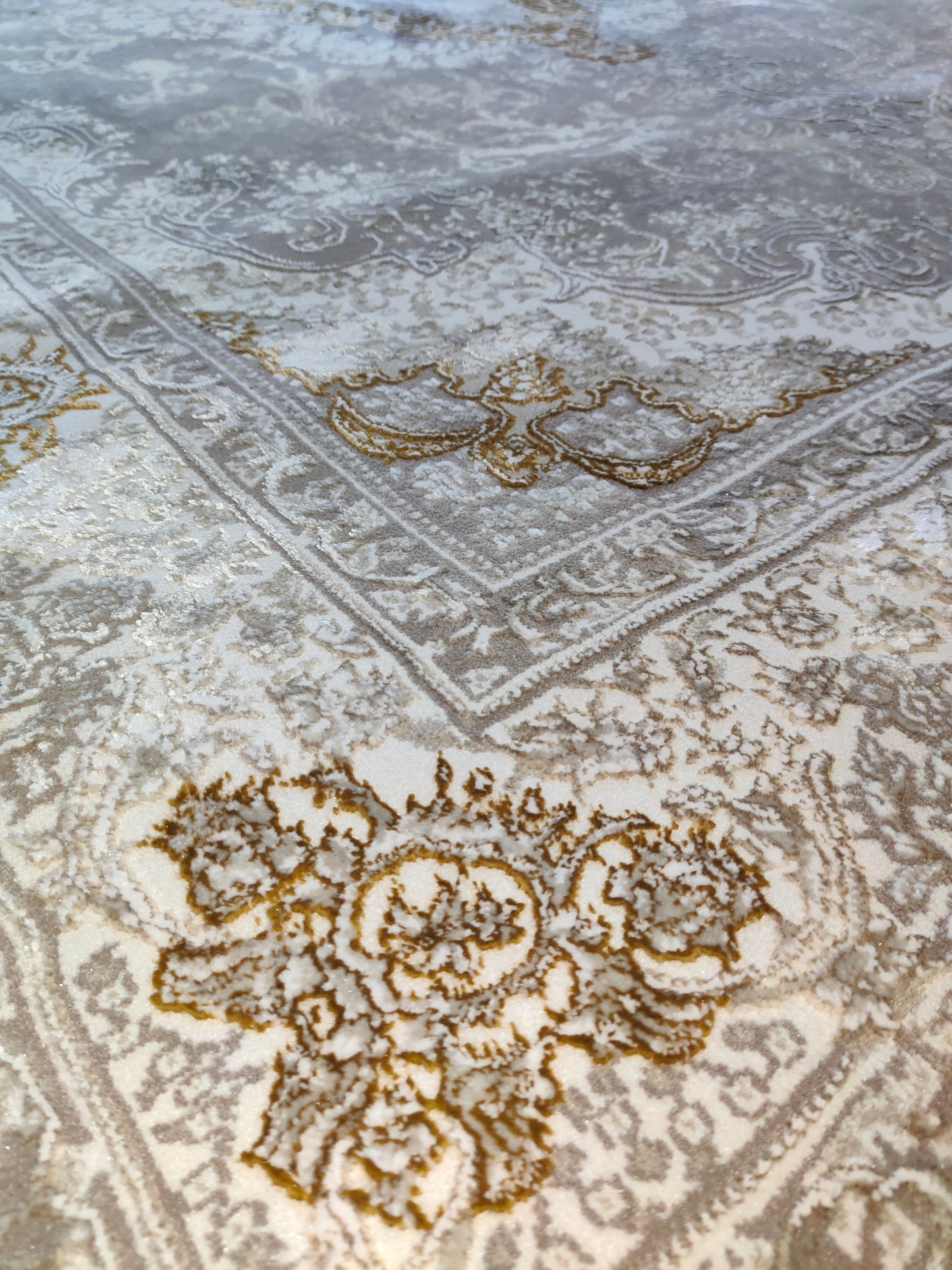 Alfombra Diseño Arabia Crema con Detalles en Crema – Ideal para Decoraciones Claras