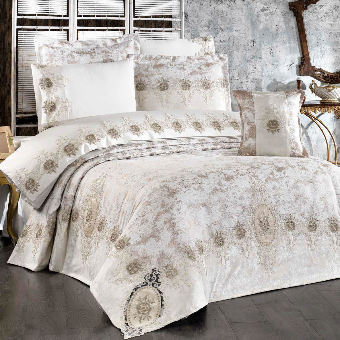Juego de Cama para Novias "Clouds" – Elegancia y Diseño Clásico - COLOR CAPUCHINO