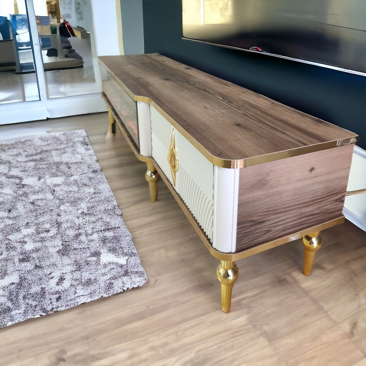 Móvel TV com lareira digital - Branco com detalhes dourados
