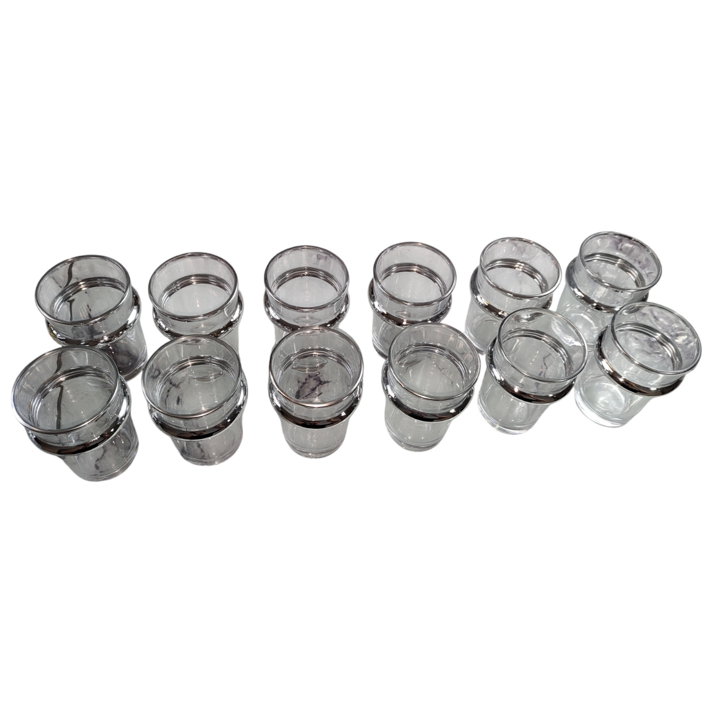 Set de 12 Vasos de Té – Elegancia en Plateado