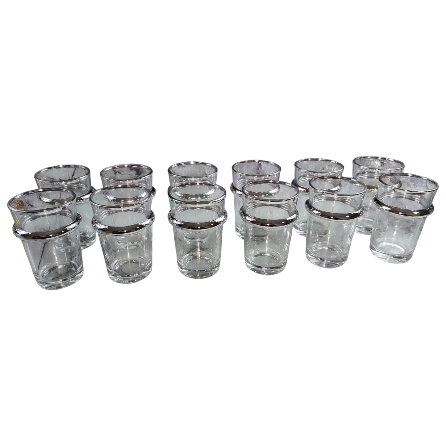 Set de 12 Vasos de Té – Elegancia en Plateado
