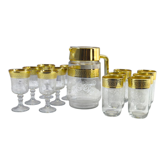 Juego de Jarra y Vasos de Cristal con Detalles Dorados – 13 Piezas